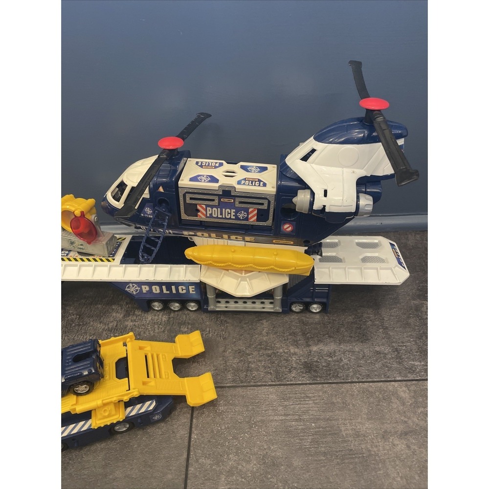 1998 Matchbox Mega Rig Police Command Center - Incomplete - Picture 4 of 12